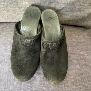 UGG Abbie Skeepskin Clogs SZ  7